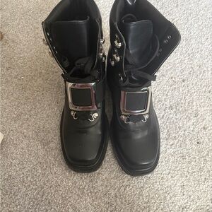 Black leather Azalea Wang boots